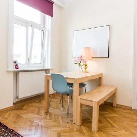 Beautiful Viennese Apartment Exterior foto